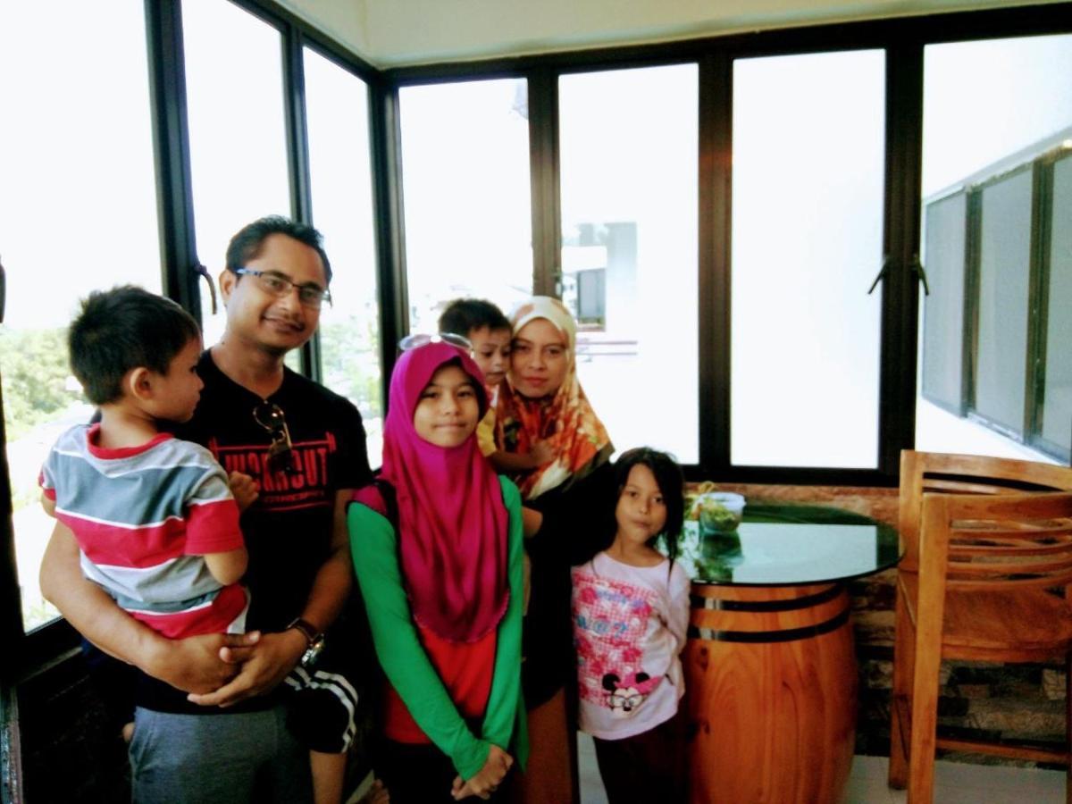 Airbnb At Sri Sayang Batu Ferringhi Beach Exterior foto